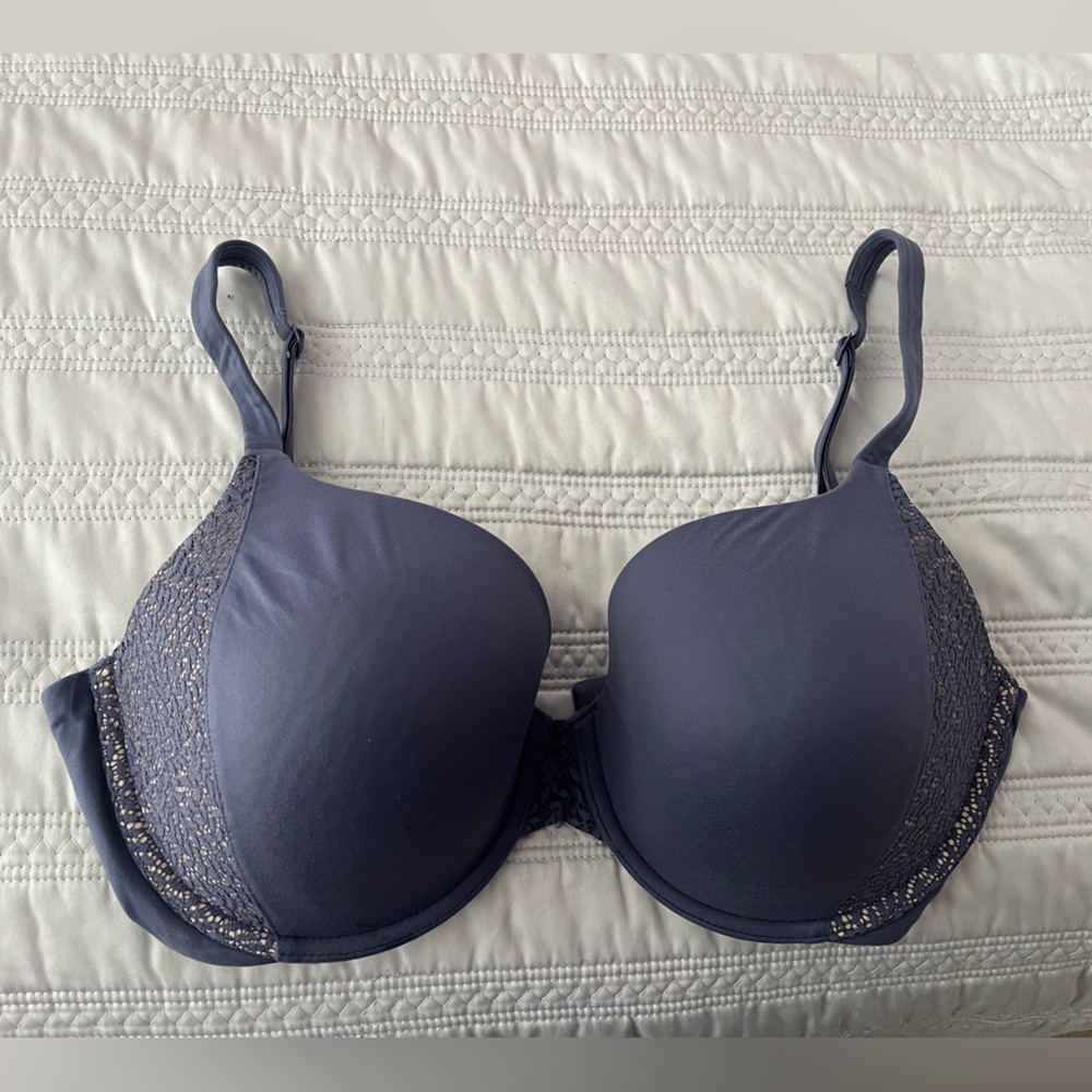 Victoria's Secret Navy Lace Bra